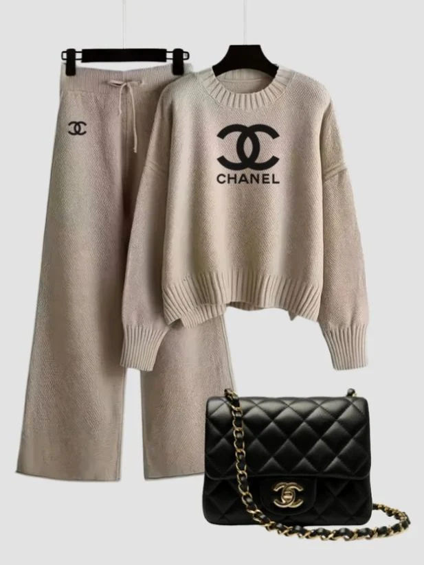 Luxe Riviera Knitwear Set & Chain Co-Ord Bag