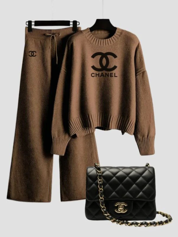 Luxe Riviera Knitwear Set & Chain Co-Ord Bag - Image 2