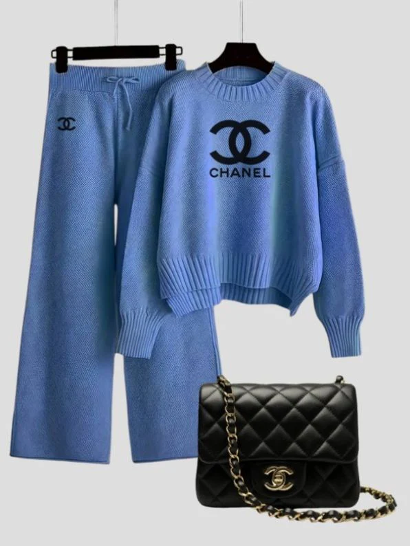 Luxe Riviera Knitwear Set & Chain Co-Ord Bag - Image 4